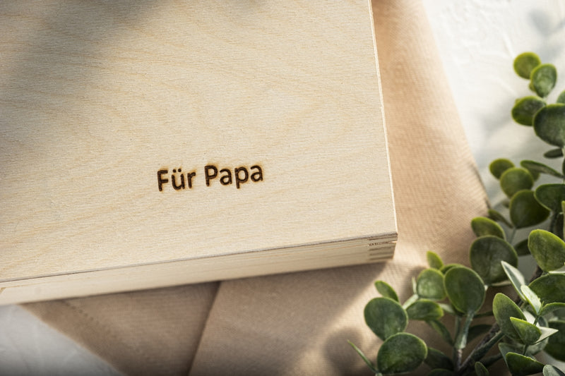 Geschenkbox mit Gravur "Für Papa"